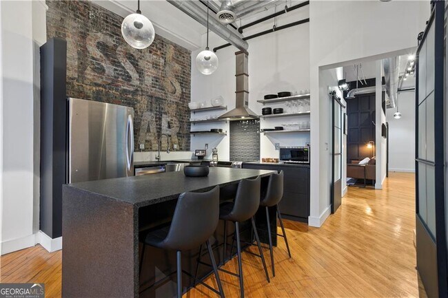 Photo - 87 Peachtree St SW Unidad 504