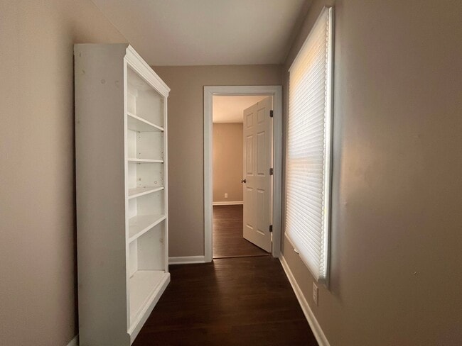 264 Kenwood Ave Unit 2