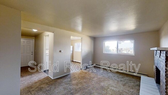 Photo - 335 Ruskin Dr Unidad A