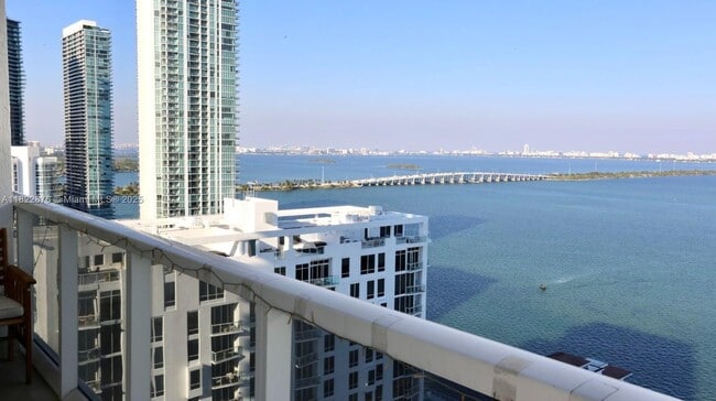 Photo - 600 NE 36th St