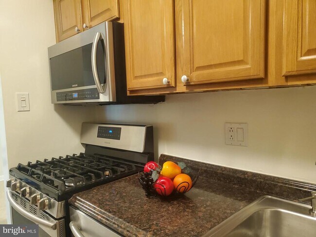 Photo - 11627 Vantage Hill Rd Unit 1A