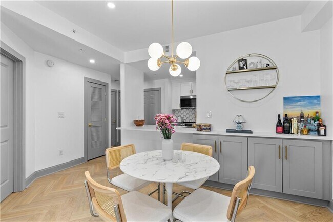 Photo - 1074 Peachtree Walk NE Unidad B320