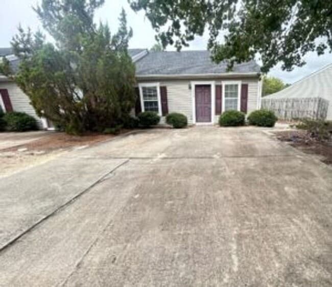 Building Photo - 220 Deer Hound Trail