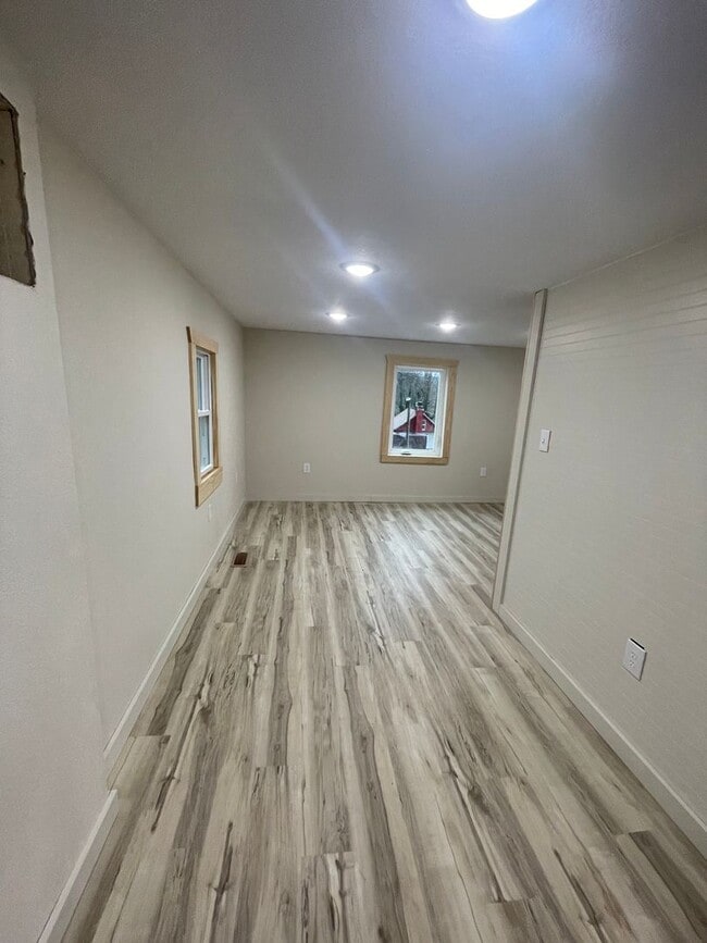 Photo - 422 Thompson Ave Unit 422 1/2