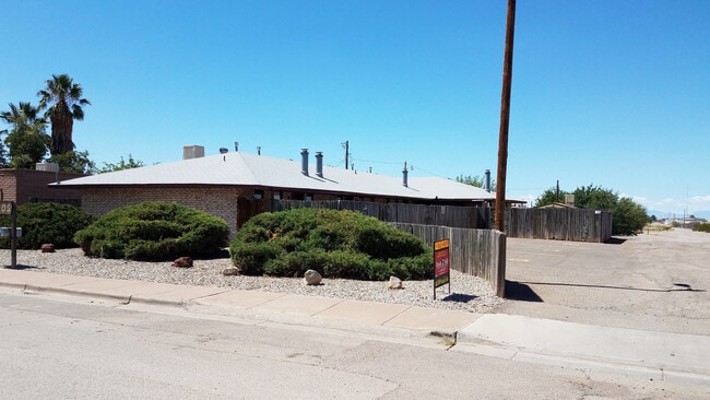 Building Photo - MILITARY ONLY. 2 Bdrm/2 Bath Apartment