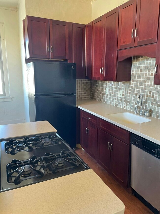 Photo - 109 1/2 East 6th Street