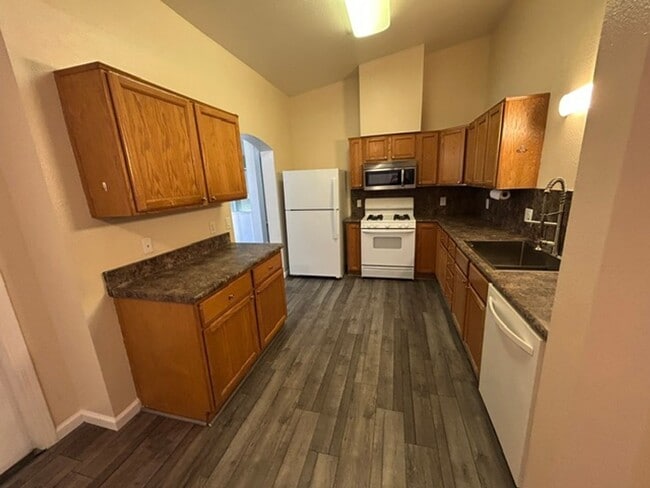 Photo - 2406 W Prospect Ave
