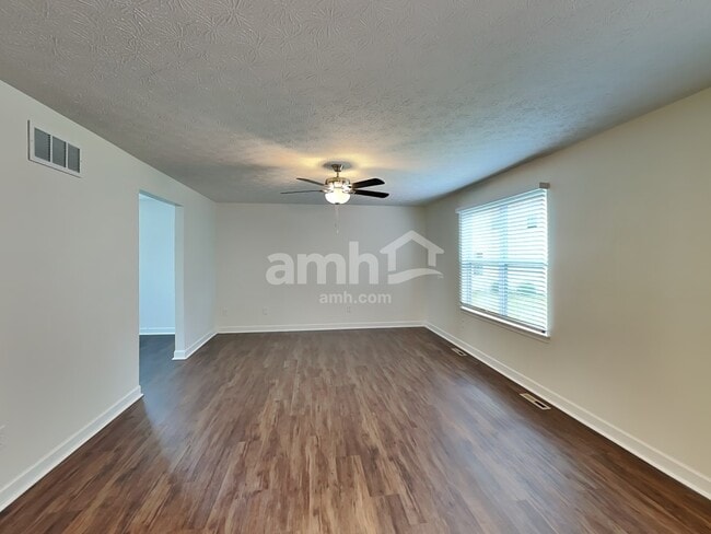 Photo - 718 Rolling Acre Dr