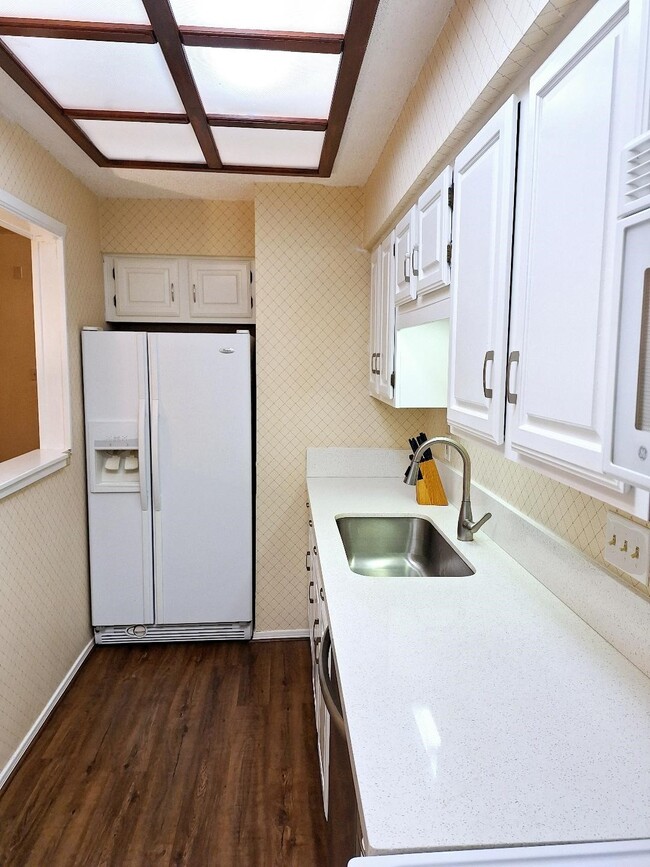 Photo - 921 Marine Dr Unit 209