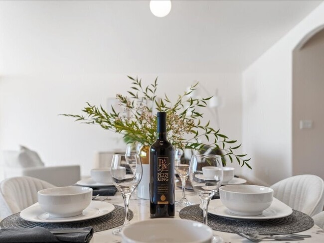 Photo - 235 Sherman St