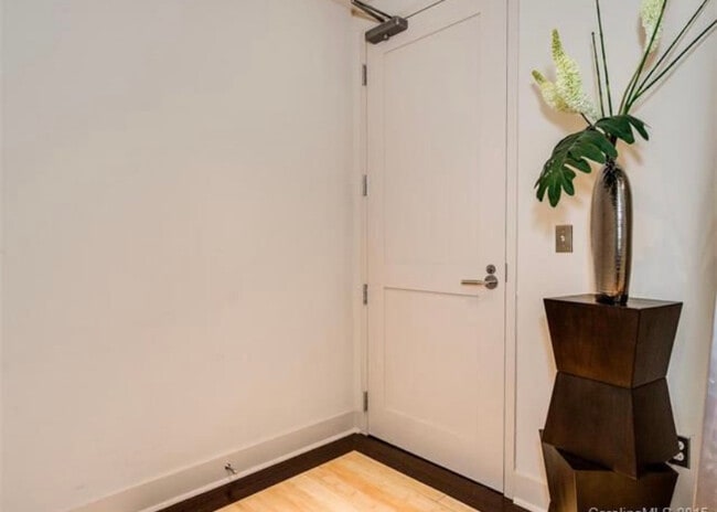 Photo - 1133 Metropolitan Ave Unit 320