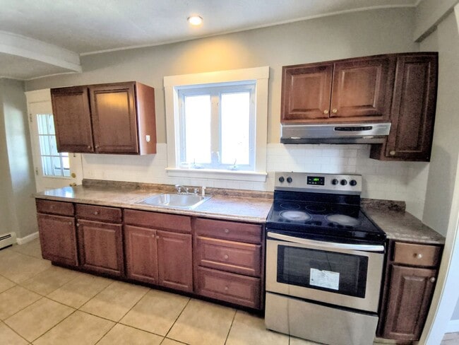 Photo - 41 Fordson Ave