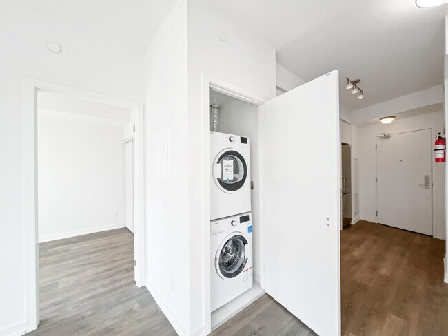 Photo - 49 E Liberty St