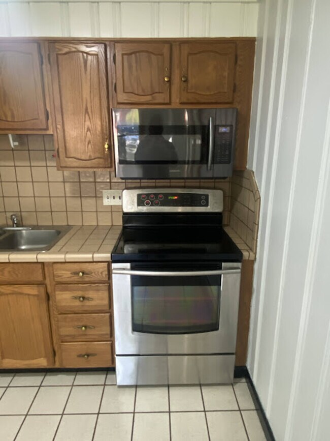 Photo - Chestnut Grove Village 26