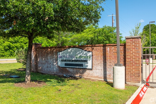 Puerta de Hutchins - Hutchins Gateway Apartments