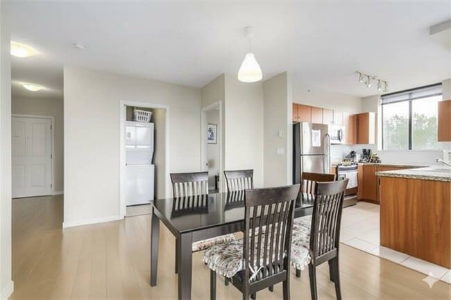 Photo - 511 Rochester Av Unit 807