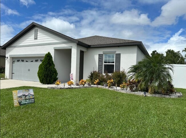 Building Photo - 16119 Florets Dr Rental