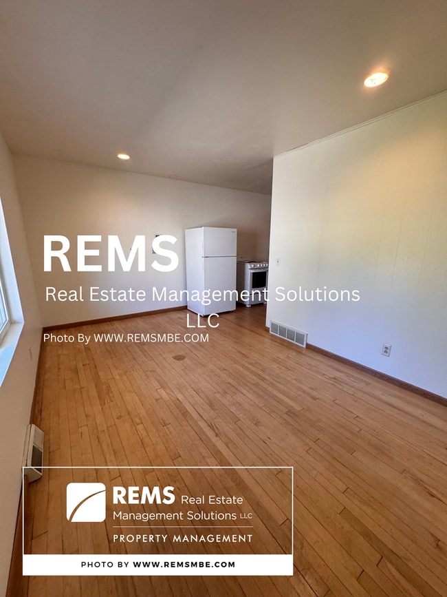 Building Photo - 500 7th St Unit 2