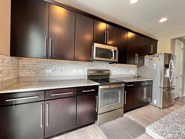 Photo - Spacious 5 Bed 3.5 Bath with Modern Upgrades!