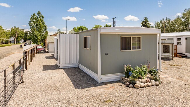 Photo - 503 2nd Ave W