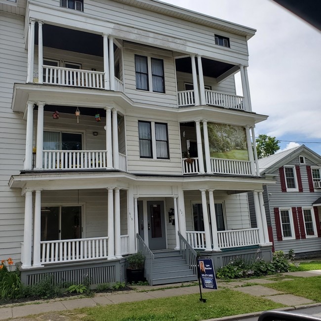 Photo - 619 Tracy St Unit 4