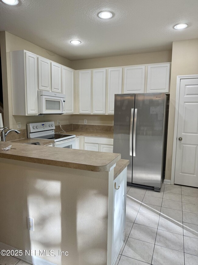 Photo - 4891 Castlegate Ct