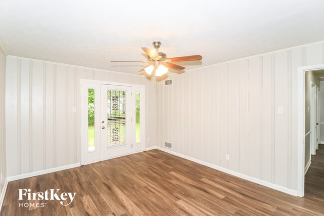 1781 Dorrie Ln