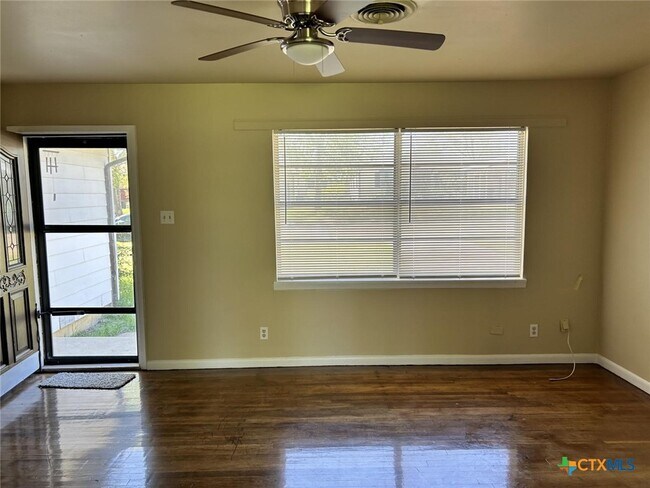 Photo - 1317 Zephyr Rd