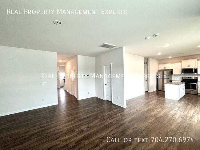 Photo - 4025 Lampasas Ln