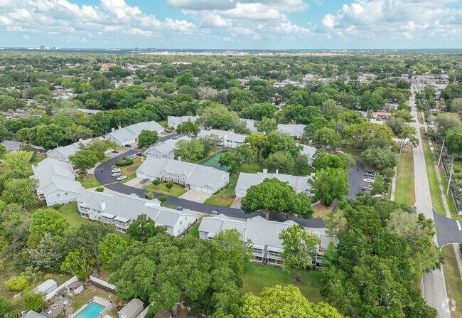 Photo - Coach Homes At Dover Village