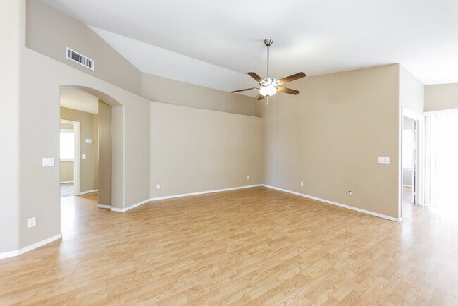 Photo - 13122 W Wilshire Dr