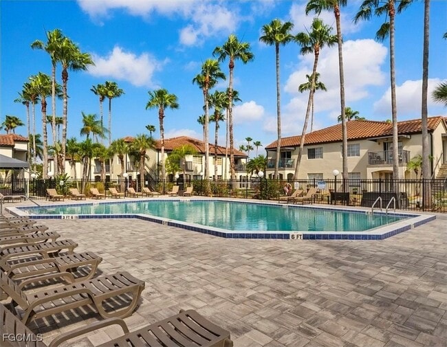 Building Photo - 3419 Winkler Ave Unit 509