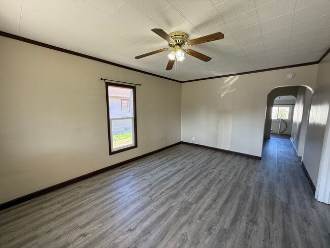 Photo - Two Bedroom, One bathroom, Pet Friendly house!