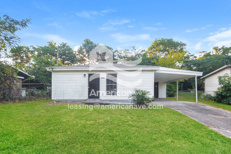 2938 Lansing Ave