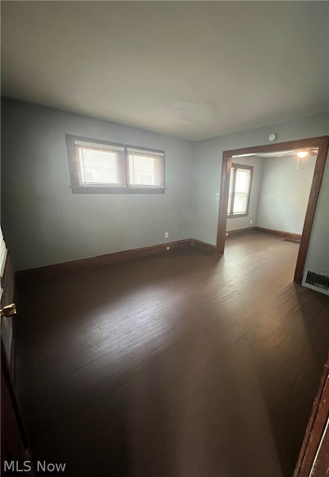 Building Photo - 1742 Ford Ave Unit 2