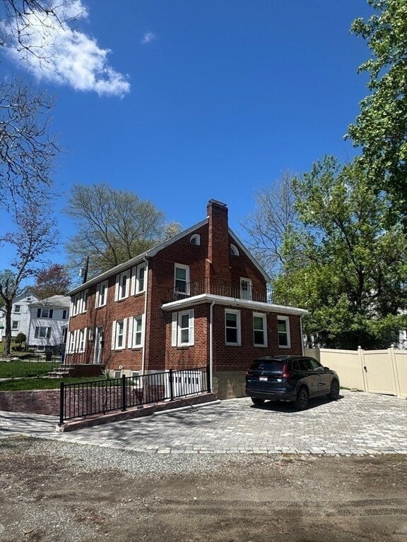 Photo - 82 Arlmont St