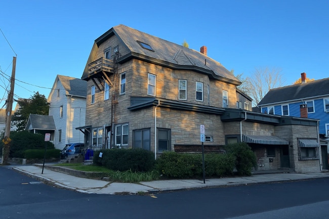 1 Walnut St Unit 3F