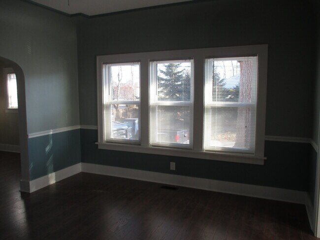 1745 W Locust St Unit 1