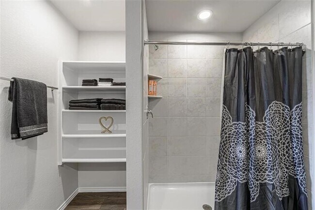 Photo - 5126 Morava Ln
