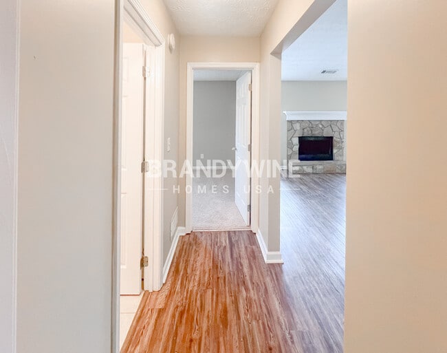 Photo - 371 Walker Dr