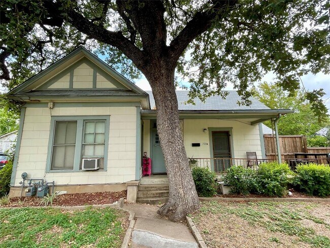 Photo - 708 W 31st St Townhome