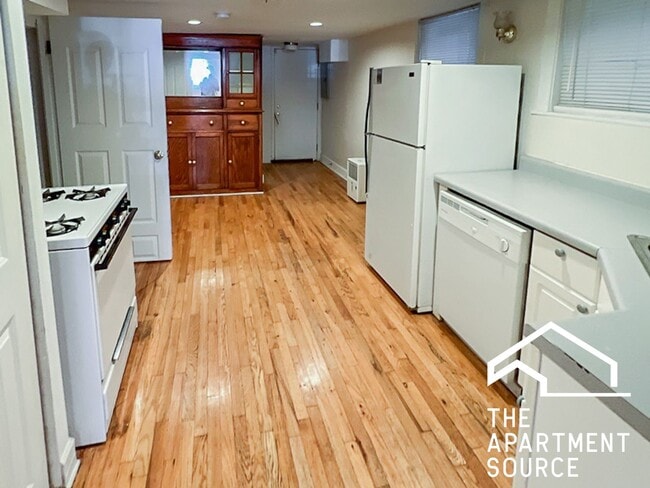 Photo - 3309 N Southport Ave