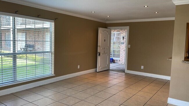 Photo - 2201 Fountain View Dr Unit 3