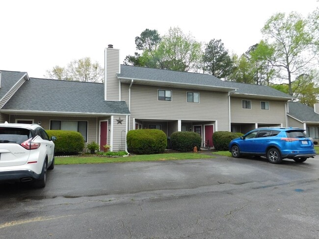 Photo - 1505 College Way