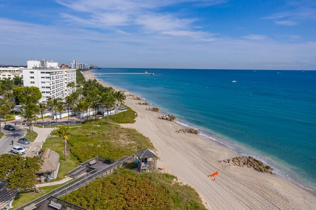 Photo - 584 SE 20th Ave Unit 2