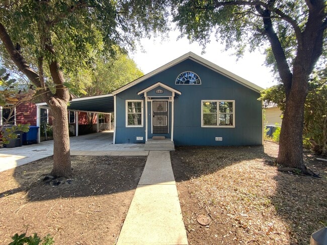 Building Photo - FALL INTO A NEW HOME WITH OUR MOVE-IN SPEC...