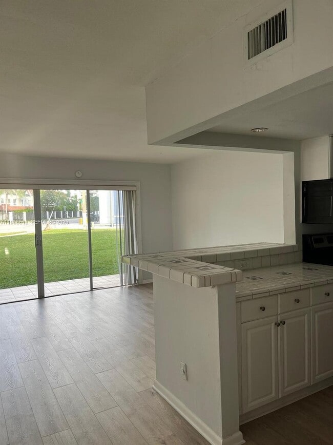 Photo - 7304 SW 82nd St Unidad A105