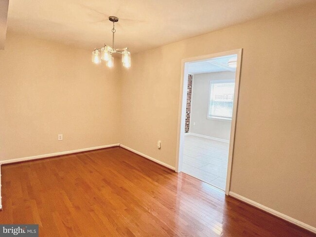 Photo - 8124 Larkin Ln