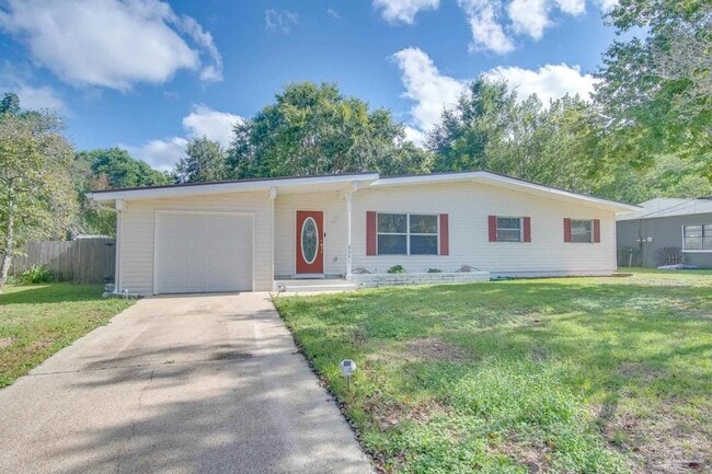 Photo - 3371 Wellington Rd