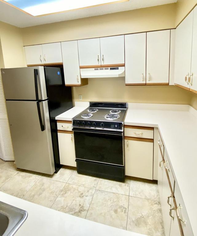 2333 Feather Sound Dr Unidad B209